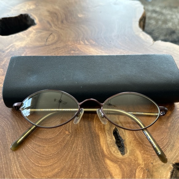 modo Sleek Black and Gold frames with oval Design with RX lenses - Picture 2 of 5